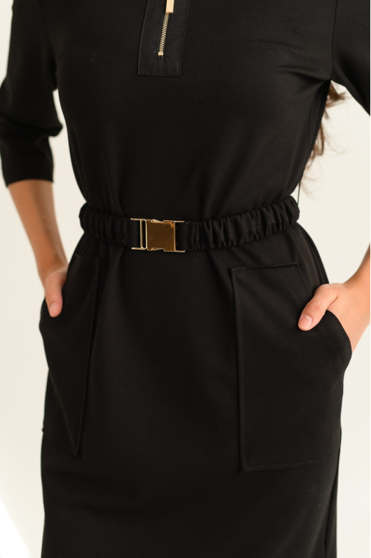 Платье из трикотажа длины миди