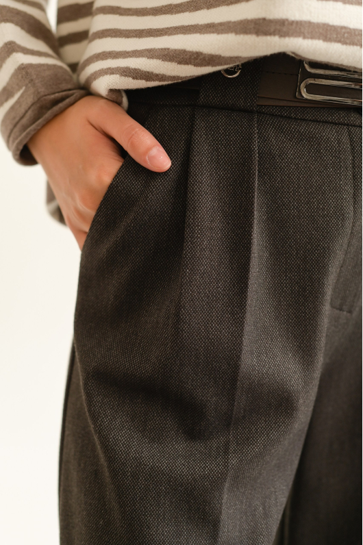 Свитер из теплого трикотажа в полоску