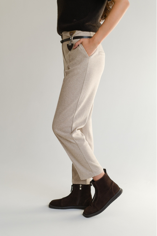Брюки из мягкого и теплого трикотажа
