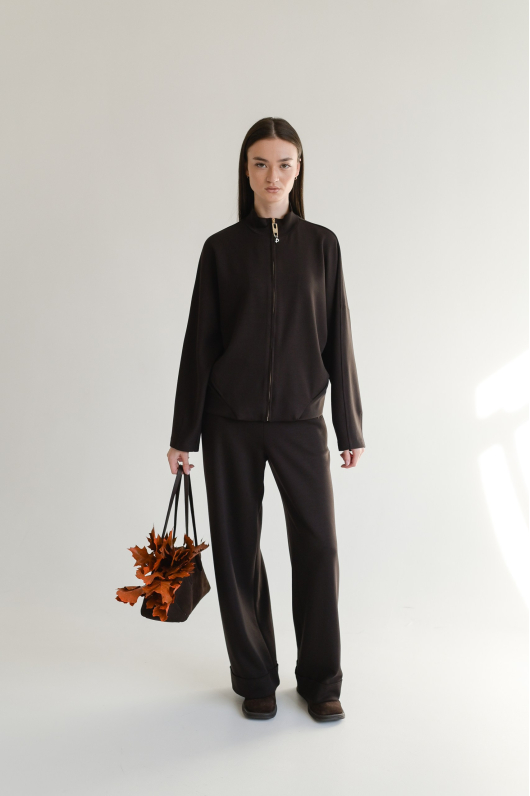 Костюм из трикотажа брючный