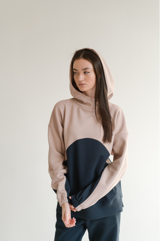 Костюм спортивный с капюшоном 