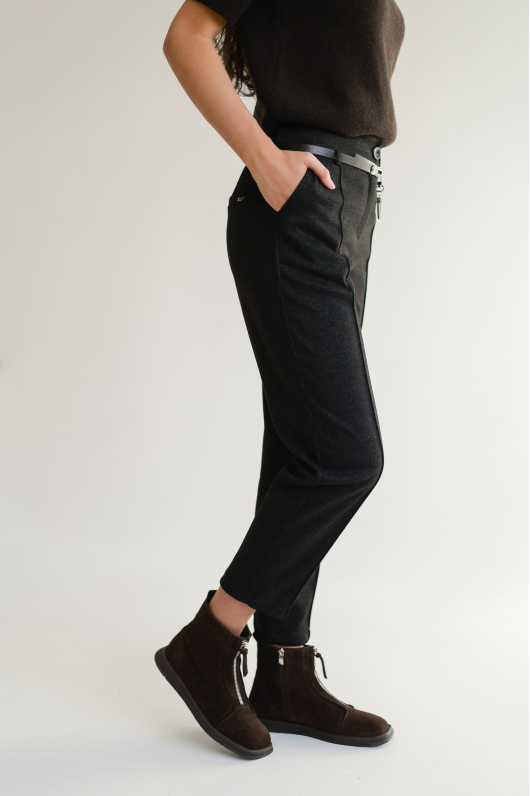 Брюки из мягкого и теплого трикотажа