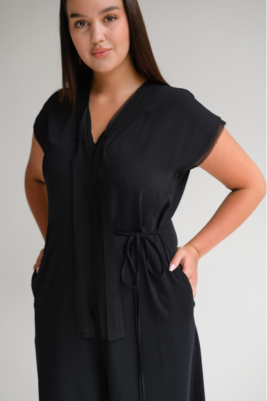 Комбинезон из легкой ткани в линейке Xl