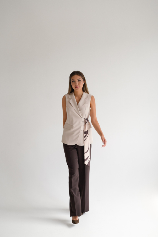 Костюм брючный с жилетом