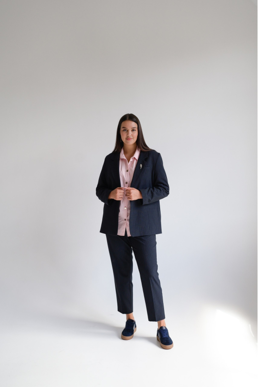 Костюм брючный в линейке Xl