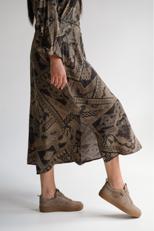 Платье с узорами в линейке Xl