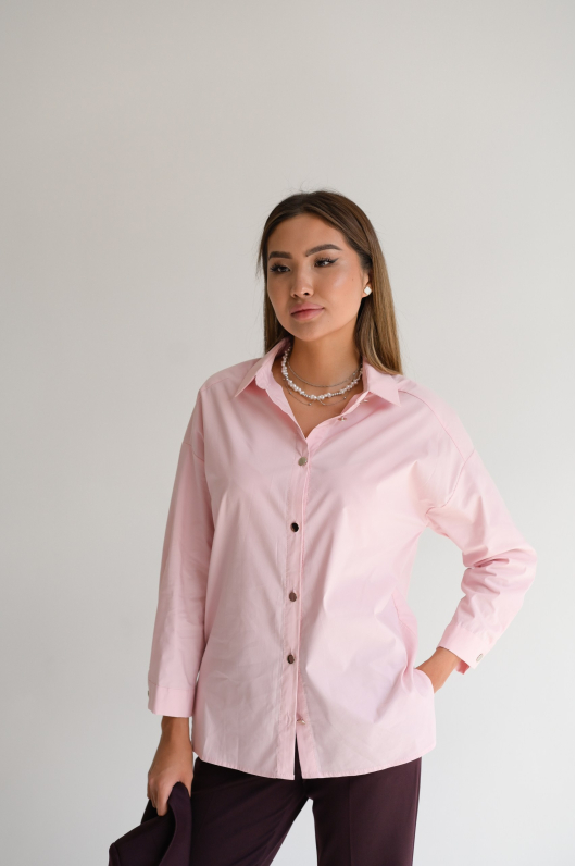 Рубашка в розовом оттенке