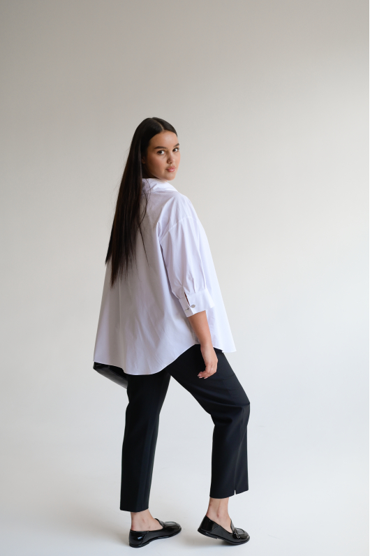 Рубашка разной длины в белом оттенке