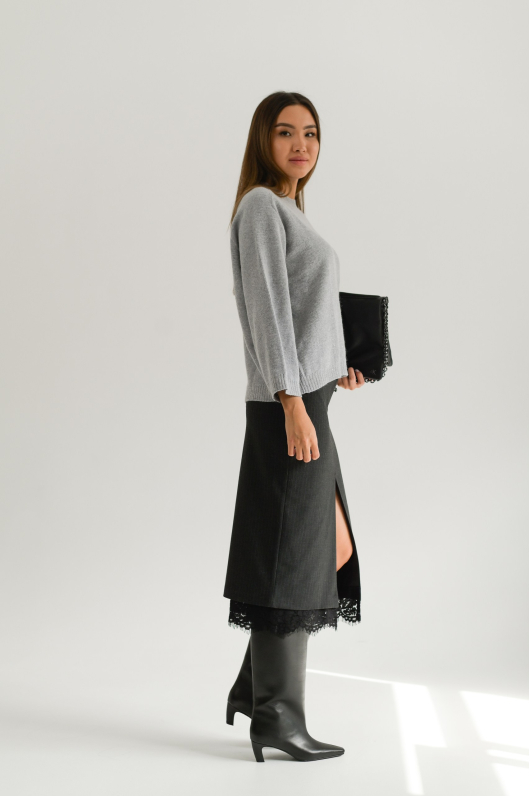 Джемпер из мягкого трикотажа 