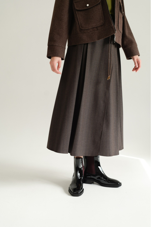 Юбка расклешенная длины миди 