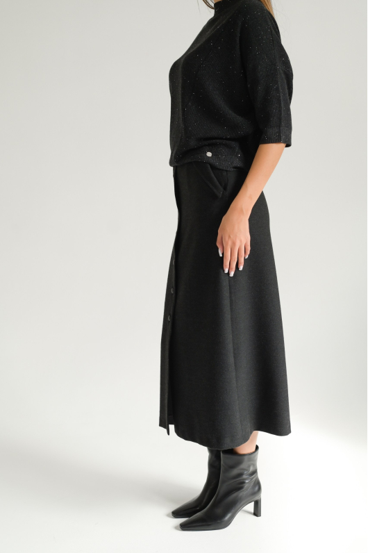 Юбка из плотной ткани длины миди