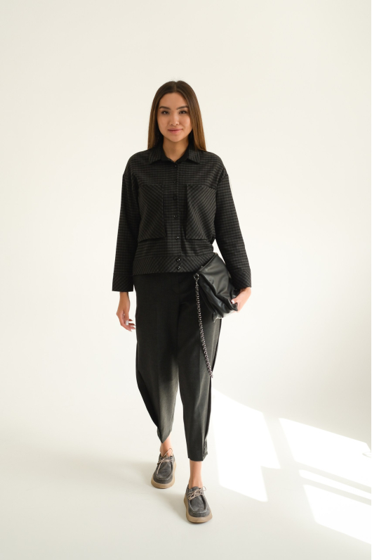 Рубашка в клетку с накладными карманами