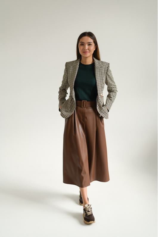 Юбка из эко-кожи длины миди