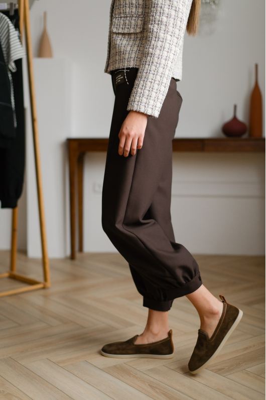 Брюки свободные в шоколадном оттенке
