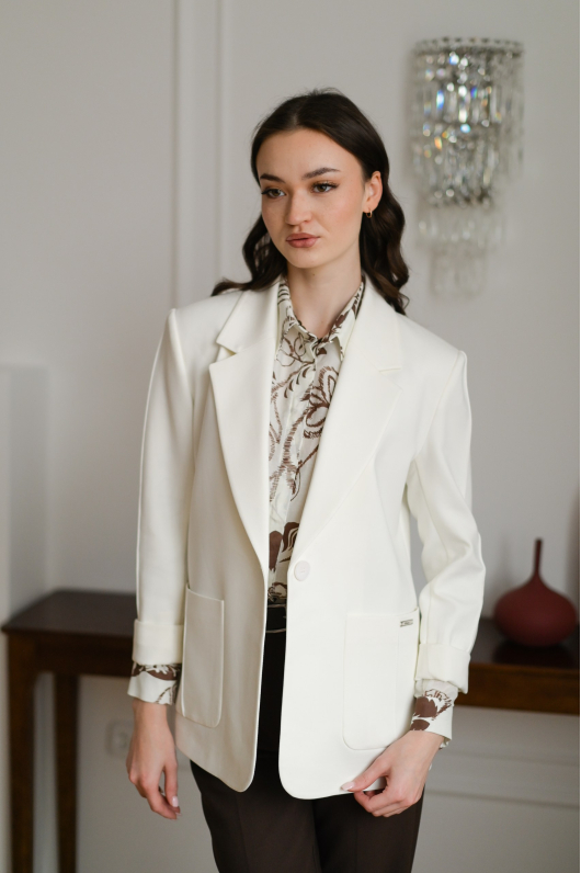 Жакет из трикотажа в молочном оттенке