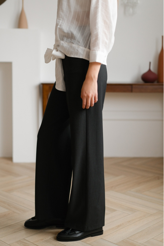 Брюки прямого кроя в мелкую полоску