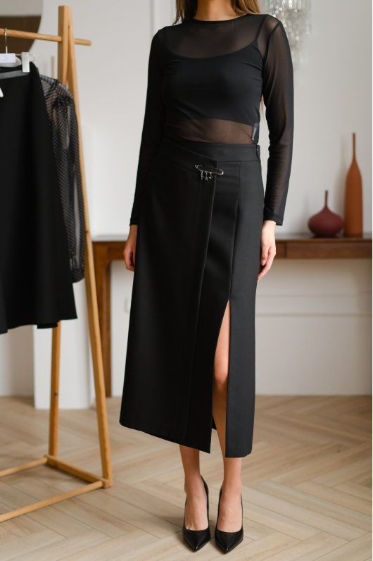 Юбка с разрезом впереди