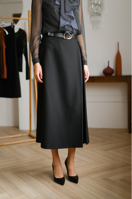 Юбка длины миди 