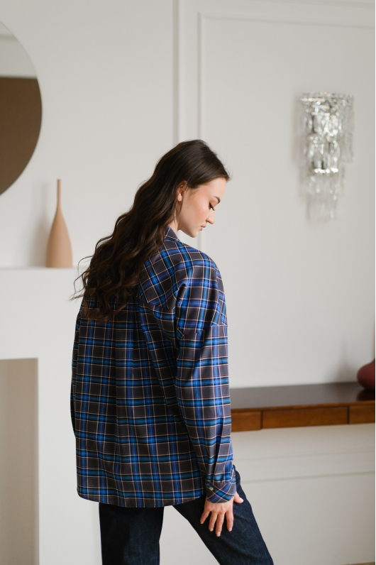 Рубашка в клетку в глубоком синем оттенке