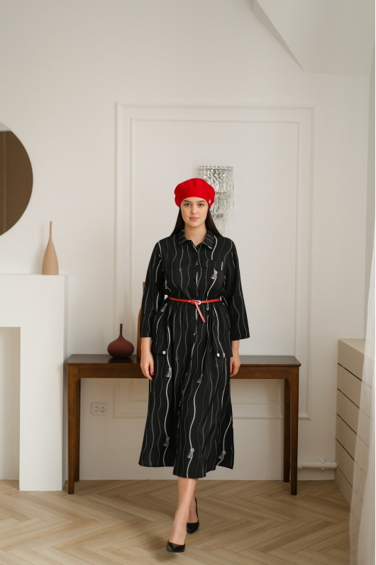 Платье длины миди под пояс