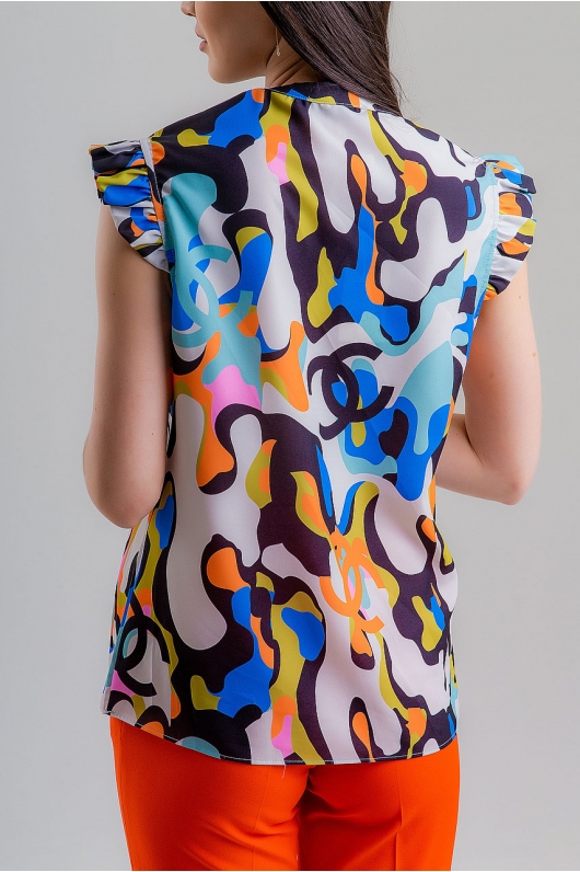 Блуза с ярким дизайном и декоративным бантом