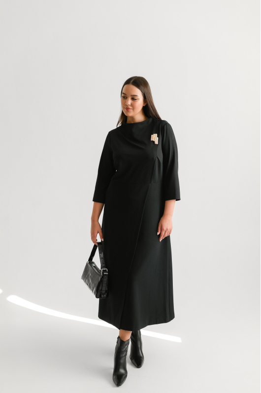 Платье длины миди свободного кроя