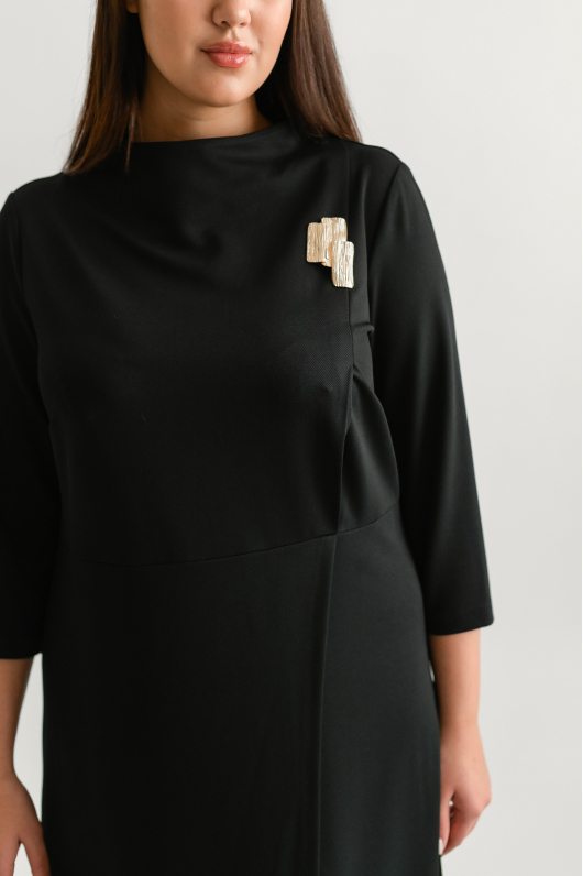 Платье длины миди свободного кроя