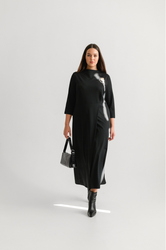 Платье длины миди свободного кроя