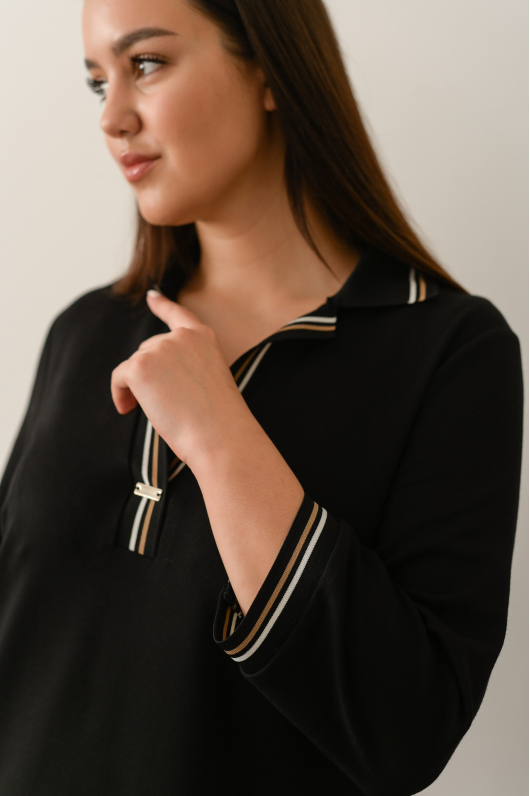 Платье длины миди из плотного трикотажа