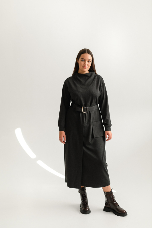 Платье из теплого трикотажа длины миди