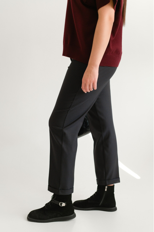 Брюки в мелкую клетку