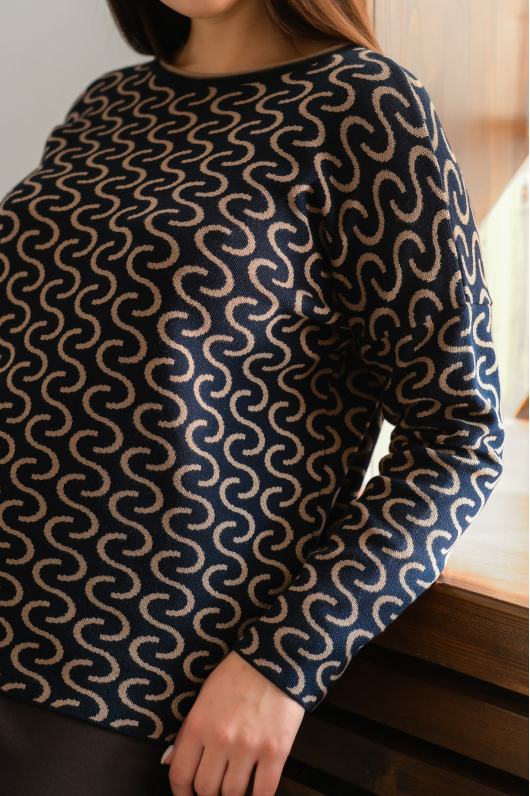 Джемпер из мягкого трикотажа от итальянского производителя 