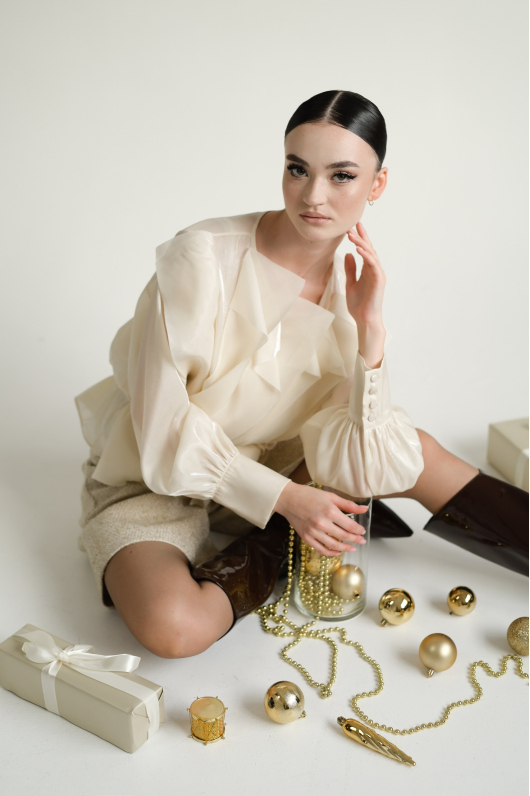 Блуза  из фактурной  отделки