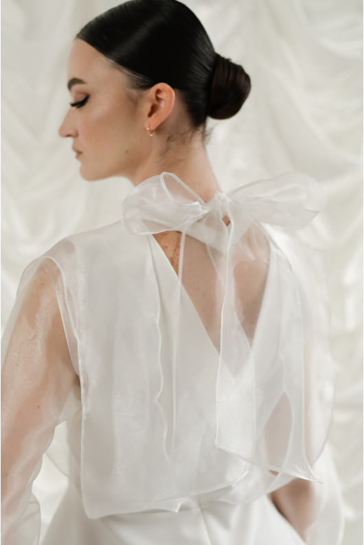 Блуза из органзы с декоротивным бантом