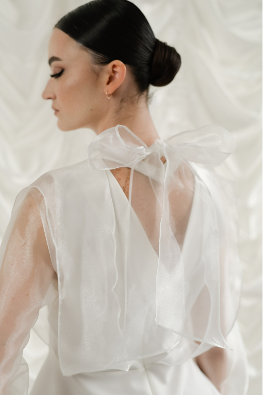 Блуза из органзы с декоротивным бантом